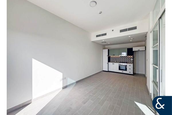 2 Bedrooms | Vacant Now | Prime Location